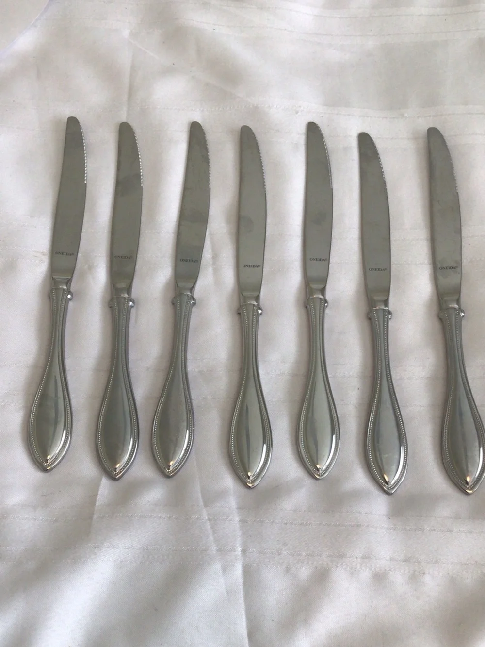 Oneida Stainless Steel Beaded Handle Dinner Knives - SilverAmerican Harmony (7)